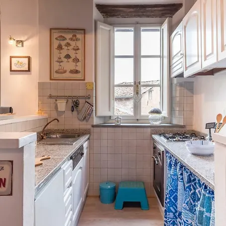 Rise And Smile Charming Penthouse Apartment Lucca Exterior photo