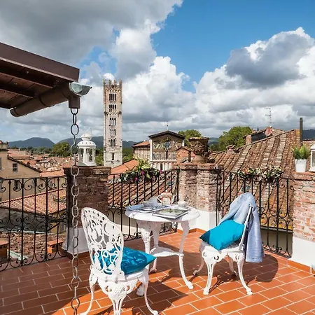 Rise And Smile Charming Penthouse Apartment Lucca Exterior photo